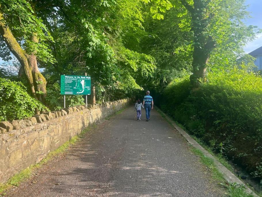In The Country Yet Close To Town Donegal Town Bagian luar foto